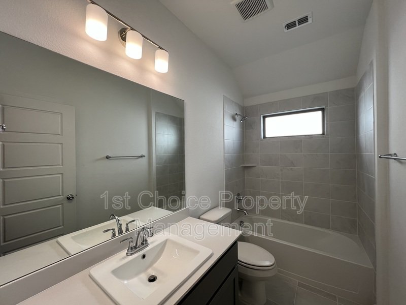 Rentals in Fort Worth! Welcome Home! Spacious Family-Friendly Rental in Saginaw ISD property image