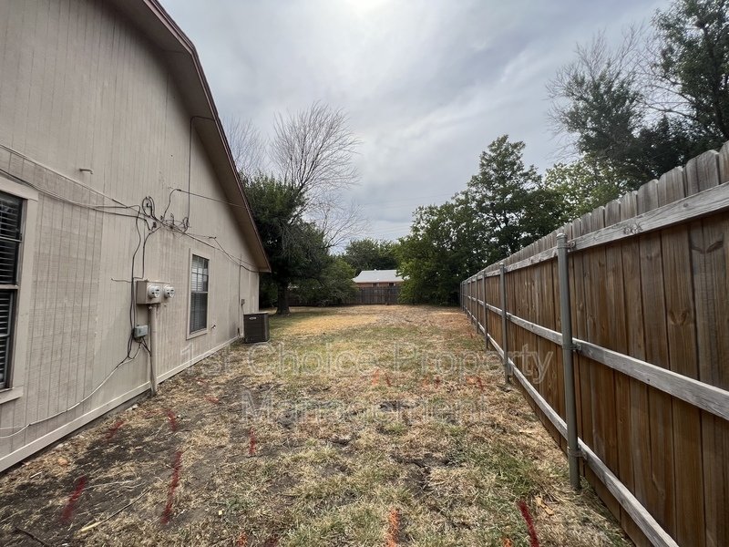 Duplex for Rent in West Fort Worth property image